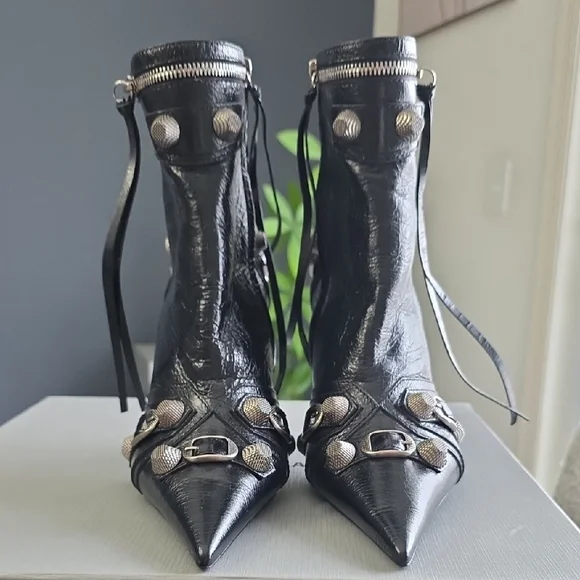 Balenciaga Black Textured Heeled Boots - Picture 3 of 15